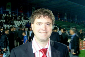Tribünlerde  Aile  Ortamı oluşturunuz