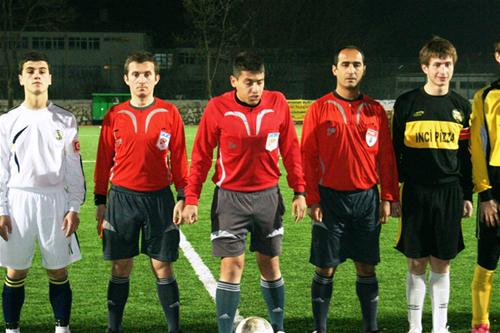 U17 Liginde  Hakemler Darp Edildi