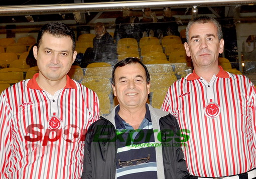 Voleybol  hakemleri  yollarda