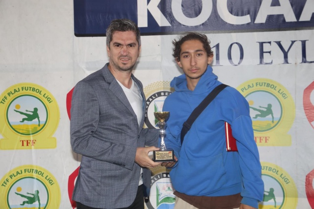 Plajda Şampiyon Kocaalispor