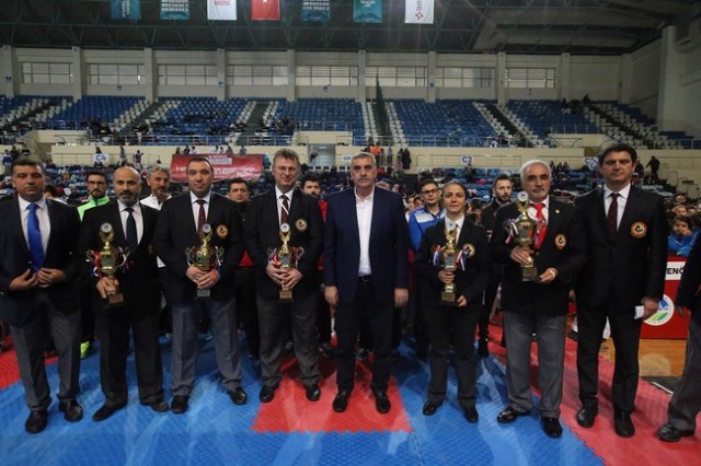Hep birlikte daha büyük başarılara imza atacağız