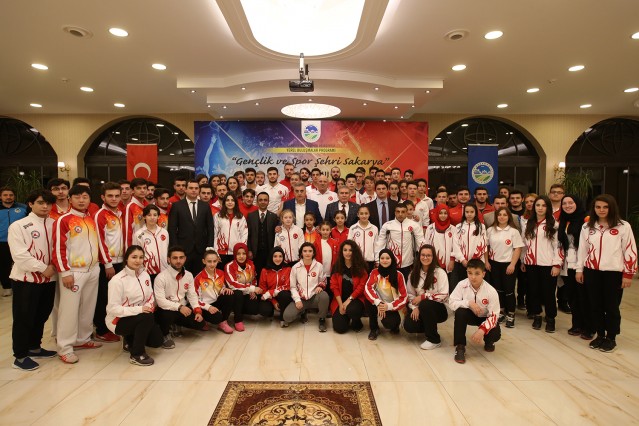 Büyükşehir'den Milli Sporculara Teşekkür
