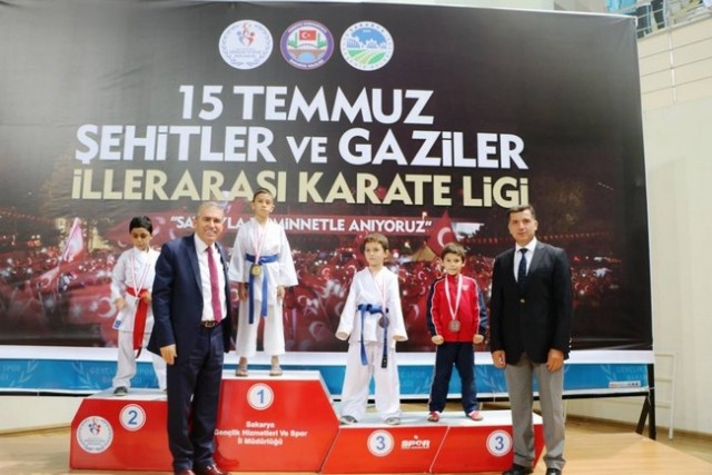 15 Temmuz  Karate Ligi Düzenlendi