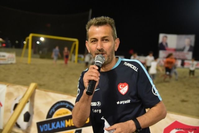 Karasu'da Plaj Futbolu Resitali