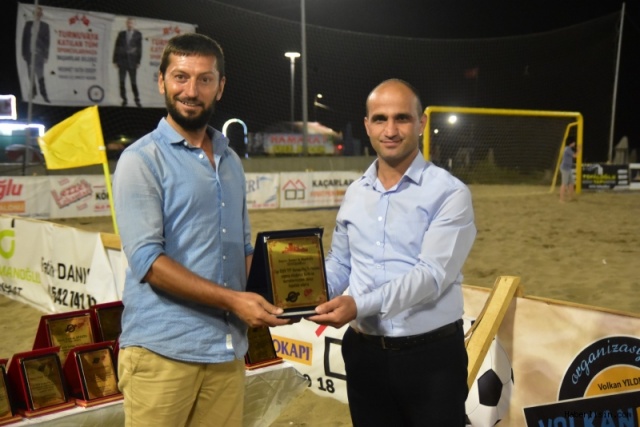 Karasu'da Plaj Futbolu Resitali