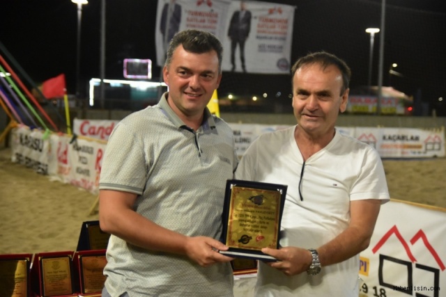 Karasu'da Plaj Futbolu Resitali