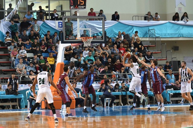 Sakarya Büyükşehir-Trabzonspor:87-82