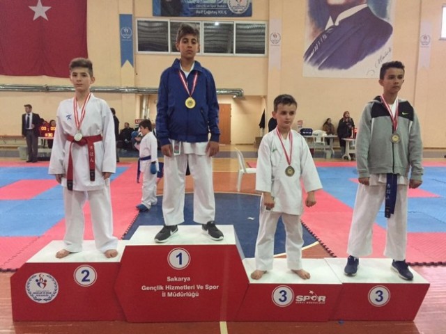 Geyveli sporcuların 23 Nisan Coşkusu