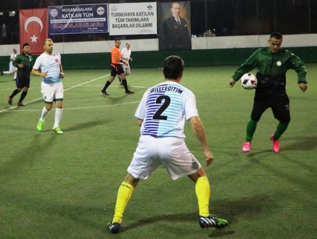 24 Kasım Futbol Turnuvası Şampiyonu Hendek MTAL