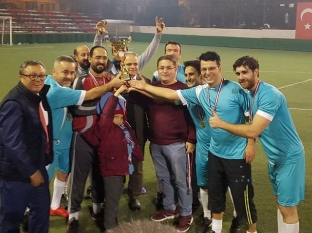 24 Kasım Futbol Turnuvası Şampiyonu Hendek MTAL