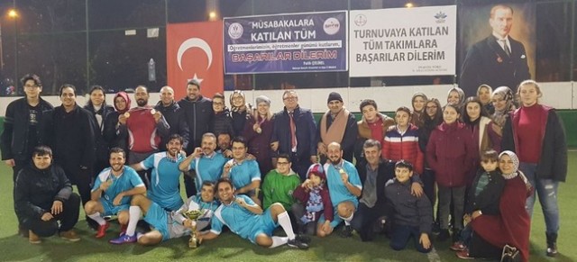 24 Kasım Futbol Turnuvası Şampiyonu Hendek MTAL