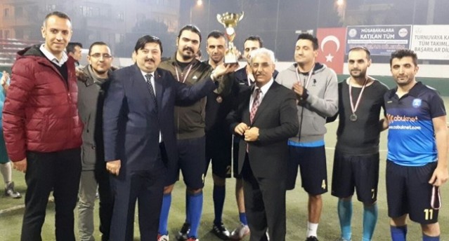 24 Kasım Futbol Turnuvası Şampiyonu Hendek MTAL