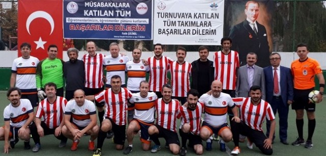 24 Kasım Futbol Turnuvası Şampiyonu Hendek MTAL