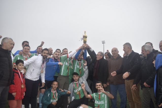 Şampiyon Kızılcıkspor Kupasını aldı