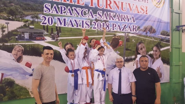 Sapanca'da 19 Mayıs Karate Coşkusu