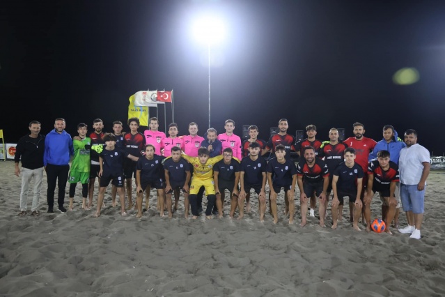 Plajda Şampiyon Kocaalispor