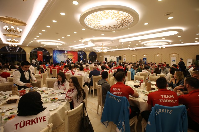 Büyükşehir'den Milli Sporculara Teşekkür