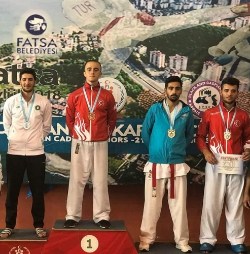 Büyükşehir Karate'den 17 Madalya