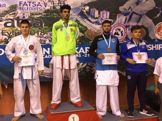 Büyükşehir Karate'den 17 Madalya