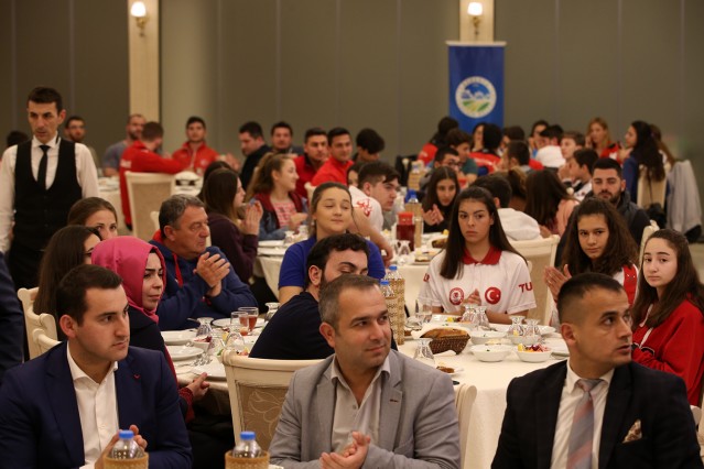 Büyükşehir'den Milli Sporculara Teşekkür