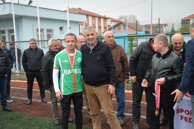 Şampiyon Kızılcıkspor Kupasını aldı