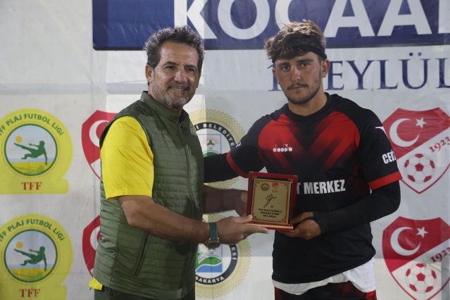 Plajda Şampiyon Kocaalispor