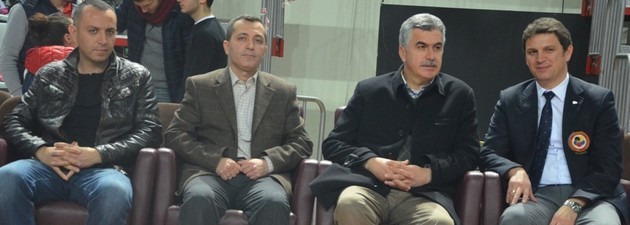 8 Mart Bayanlar Karate Turnuvası