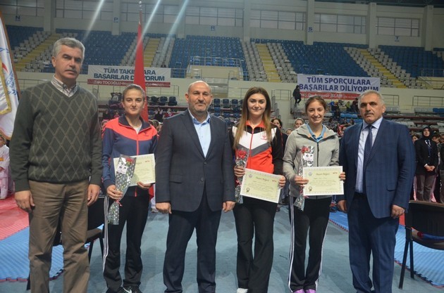 8 Mart Bayanlar Karate Turnuvası