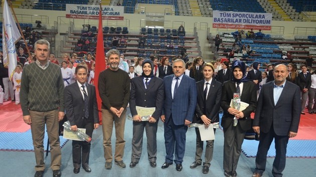 8 Mart Bayanlar Karate Turnuvası