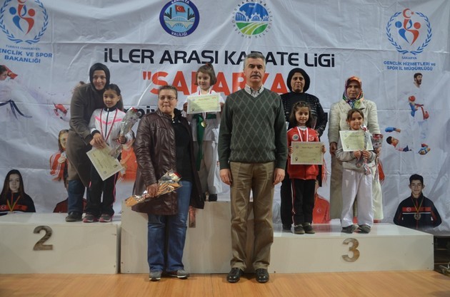 8 Mart Bayanlar Karate Turnuvası