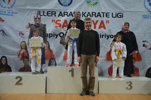 8 Mart Bayanlar Karate Turnuvası