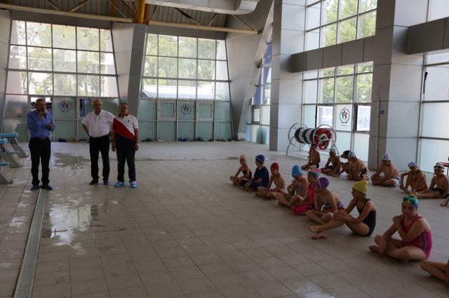 Başkan Dişli Yüzme Kurslarına Start verdi