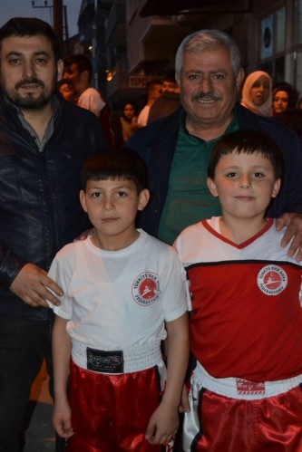 Şampiyona davullu zurnalı karşılama