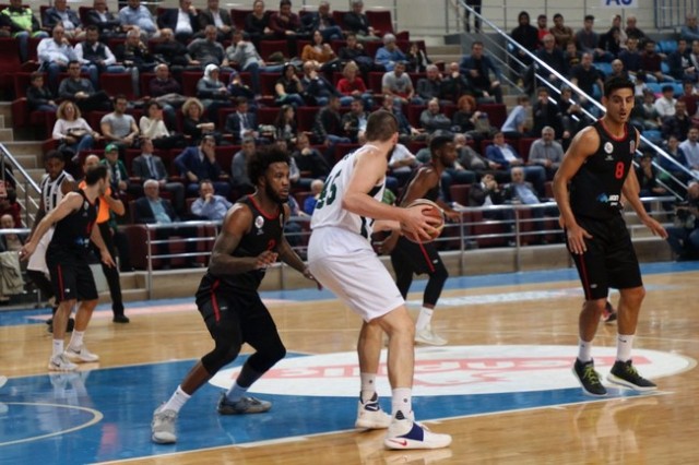Sakarya Büyükşehir-Gaziantep Basket: 79-57