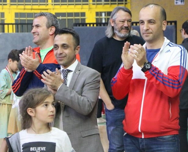 Basketbolda 23 Nisan Coşkusu