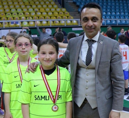 Basketbolda 23 Nisan Coşkusu