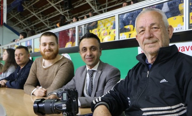 Basketbolda 23 Nisan Coşkusu