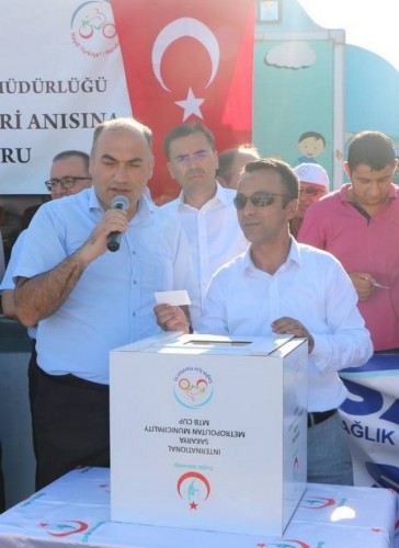 Bisikletçiler Demokrasi Meydanında