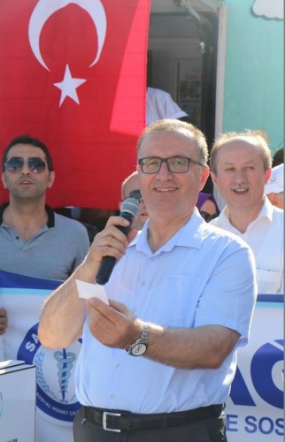 Bisikletçiler Demokrasi Meydanında