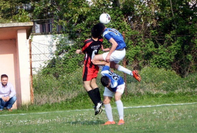 Kemaliyespor ikide iki yaptı 4-3