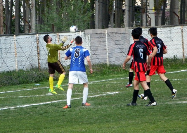 Kemaliyespor ikide iki yaptı 4-3