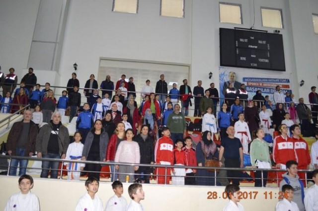 Geyve’den anlamlı 16 Madalya