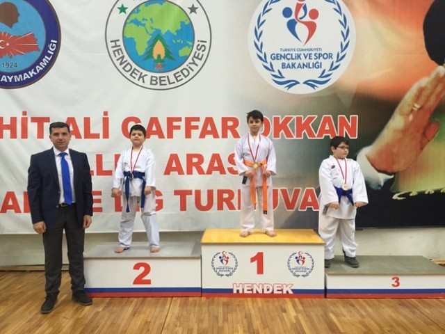 Geyve’den anlamlı 16 Madalya