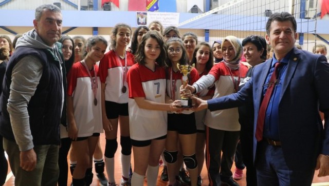 Gençler Voleybolda Şampiyonlar belli oldu