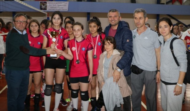 Gençler Voleybolda Şampiyonlar belli oldu