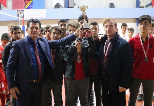 Gençler Voleybolda Şampiyonlar belli oldu