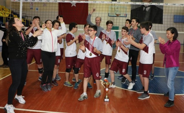 Gençler Voleybolda Şampiyonlar belli oldu