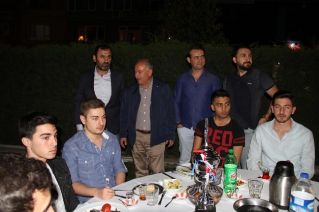 Harmanlıkspor şampiyonluğu kutladı