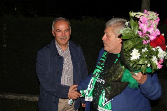 Harmanlıkspor şampiyonluğu kutladı