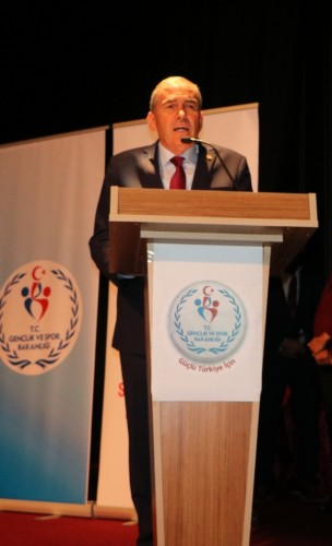 Yılın sporcularına ödülleri verildi